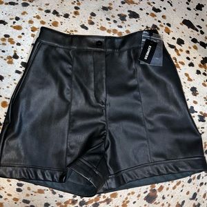 Super cute express shorts